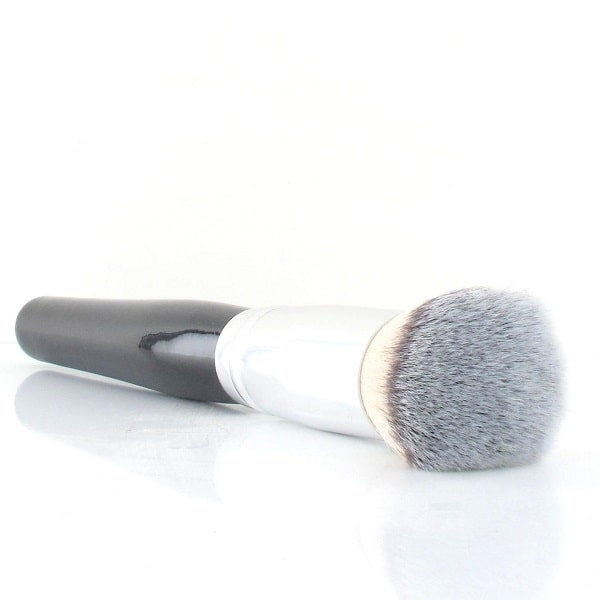 Full Coverage kabuki brush